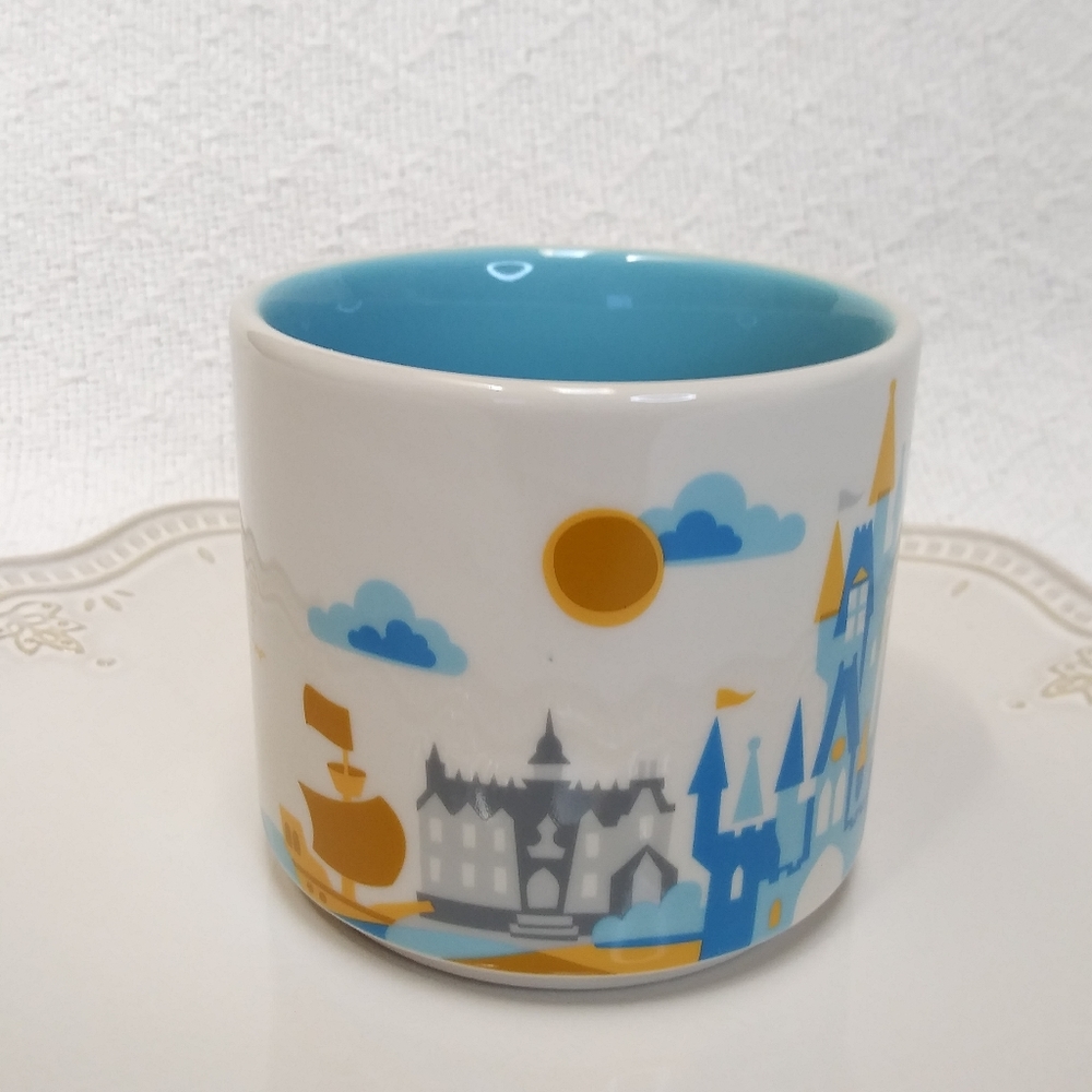 RARE Disney Starbucks YAH Collection Magic Kingdom - Picture 5 of 8